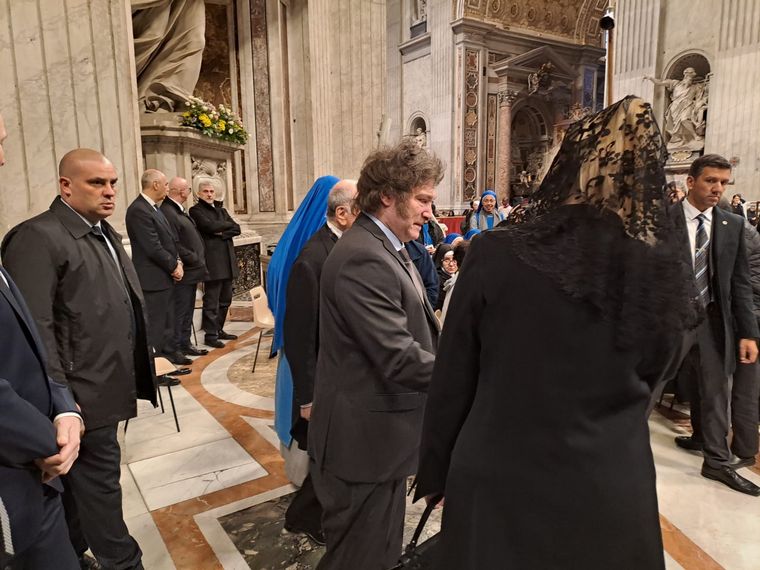 El Papa canonizó a Mama Antula en una ceremonia que tuvo la presencia de Milei.