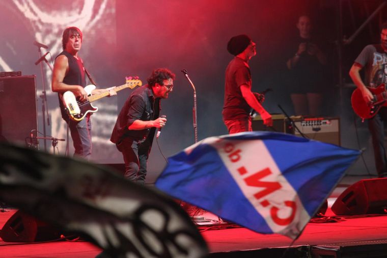 La primera jornada de Cosquín Rock vibró en una amplia variedad de estilos.