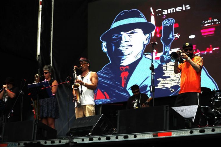 Todo el color de la segunda jornada del Cosquín Rock.