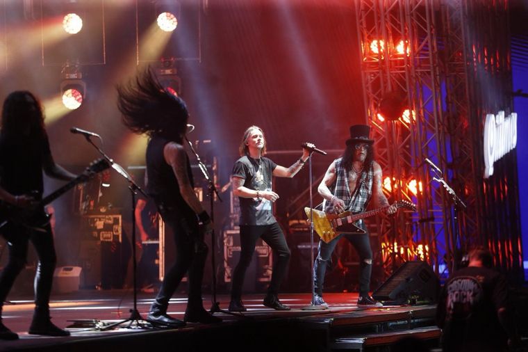 Todo el color de la segunda jornada del Cosquín Rock.