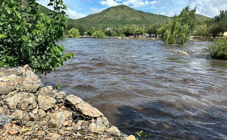 FOTO: Alerta ante la crecida de ríos y arroyos. (Archivo Daniel Cáceres/Cadena 3)