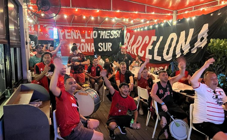 Cadena 3 en Miami: así se vive Newell's vs. Racing en la filial estadounidense.