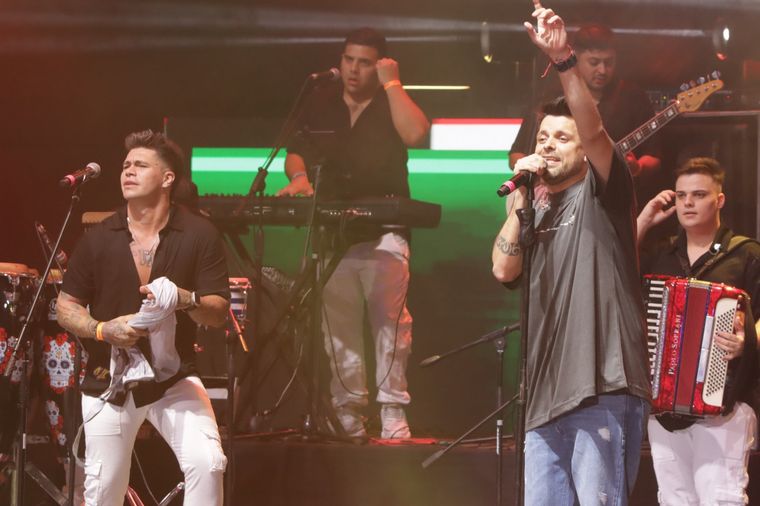 Villa María vivió una noche a puro ritmo y cuarteto en el Festival de Peñas.