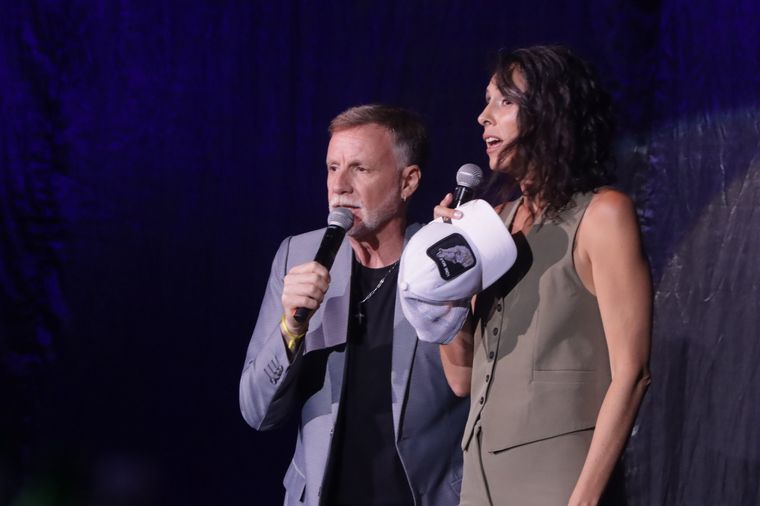 Villa María vivió una noche a puro ritmo y cuarteto en el Festival de Peñas.