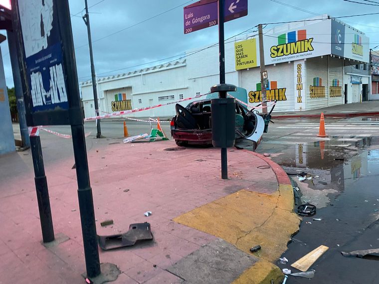 Un impactante choque tras una persecución se produjo en Alta Córdoba.