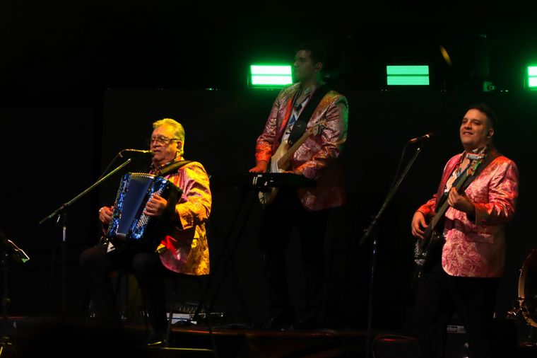 Grandes figuras del folclore y la cumbia en el cierre de Villa María.