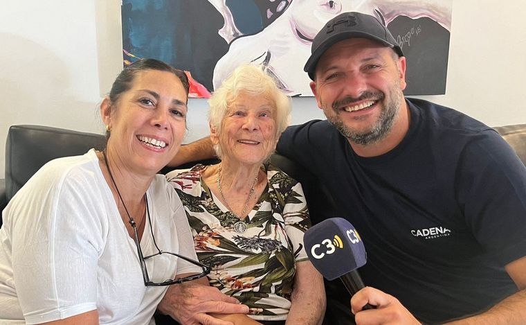 Francisca tiene 88 años y es fanática de Luciano Pereyra. 