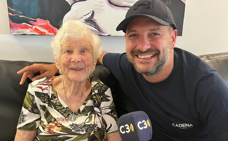 Francisca tiene 88 años y es fanática de Luciano Pereyra. 