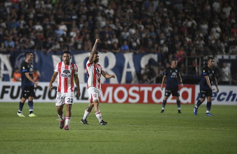 FOTO: En Mendoza, Independiente Rivadavia e Instituto se enfrentan por Copa de la Liga