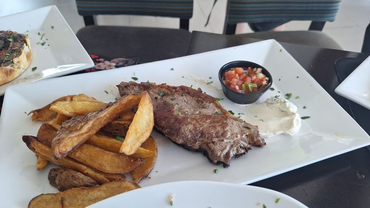 Terrazas Nikkei, una experiencia para disfrutar la vista nocturna de la Villa