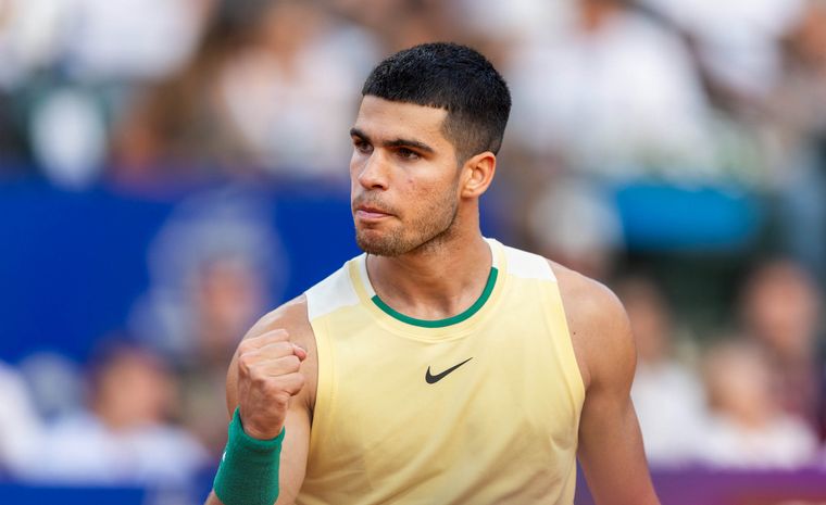 Alcaraz venció al italiano Andrea Vavassori.