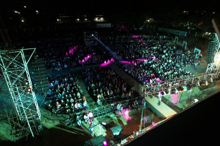 Estelares y Juan Fuentes protagonizan la Fiesta Nacional del Trigo en Leones