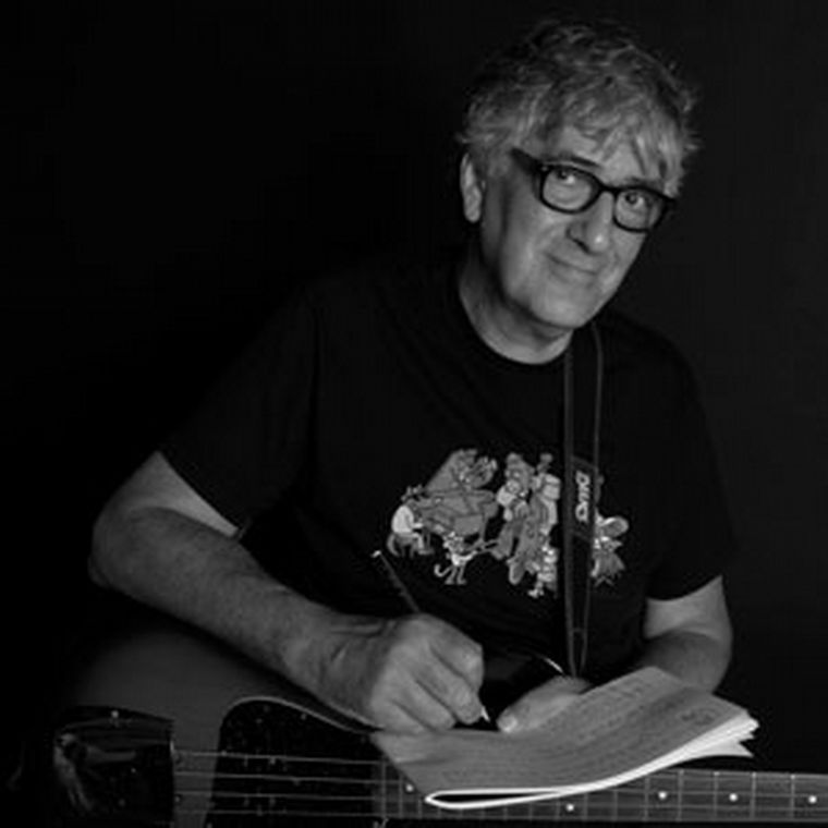 Gustavo Gregorio; sigue activando su pasión creativa, inmune al paso de los años