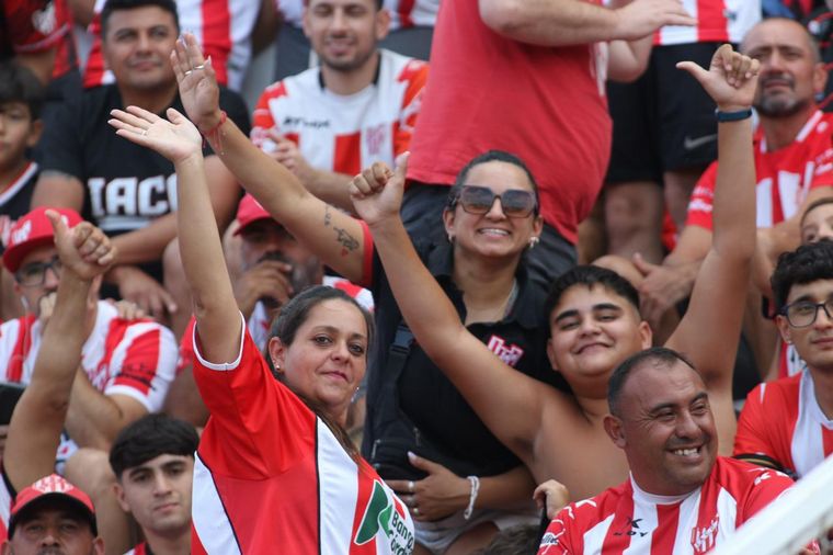 Los hinchas de Instituto coparon las tribunas del Monumental de Alta Córdoba.
