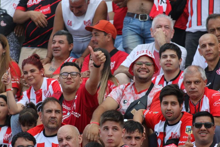 Los hinchas de Instituto coparon las tribunas del Monumental de Alta Córdoba.
