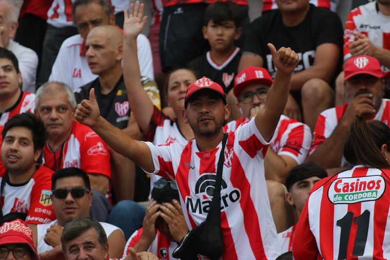 Los hinchas de Instituto coparon las tribunas del Monumental de Alta Córdoba.