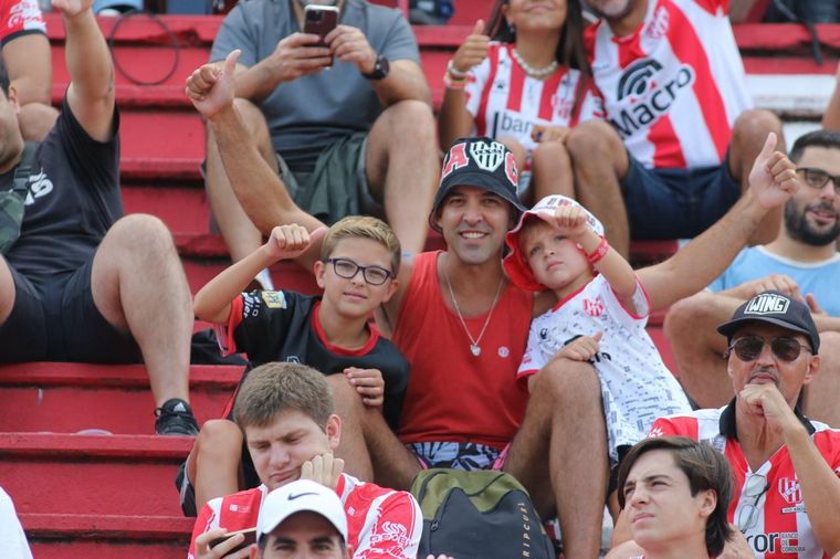 Los hinchas de Instituto coparon las tribunas del Monumental de Alta Córdoba.