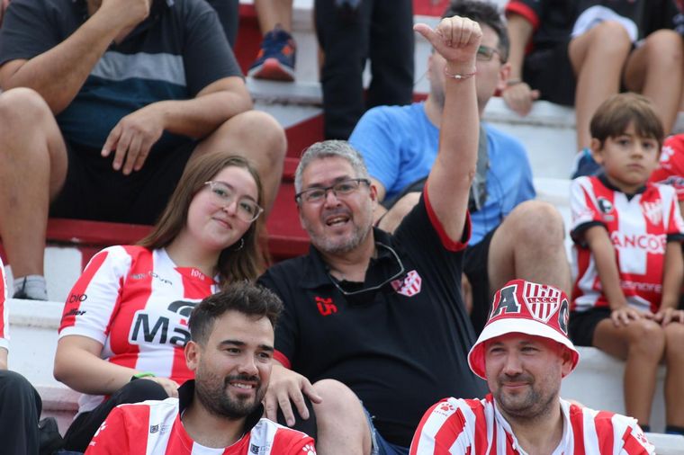 Los hinchas de Instituto coparon las tribunas del Monumental de Alta Córdoba.
