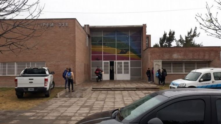 FOTO: La escuela de barrio Marqués Anexo que enfrentó a las balas con palabras