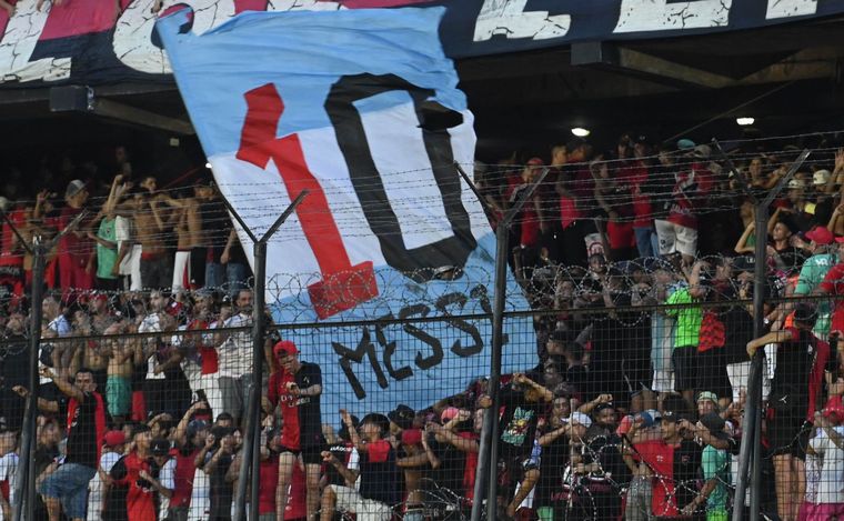 El pueblo rojinegro vivió su banderazo y Newell's se alista para el clásico.
