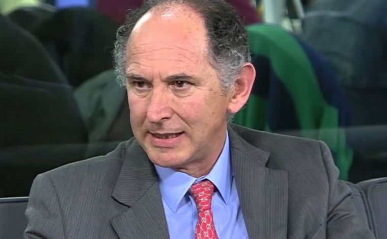 Horacio Tomás Liendo propone penalizar la emisión de dinero. 