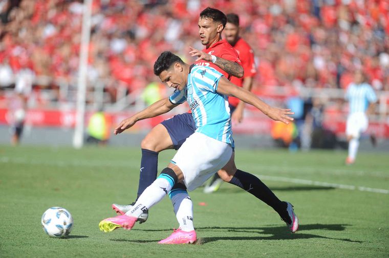 FOTO: Racing se quedó con el clásico de Avellaneda con un gol de "Maravilla" Martínez