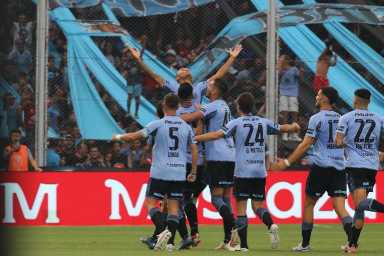 Reyna abrió el marcador en el clásico entre Belgrano y Talleres.