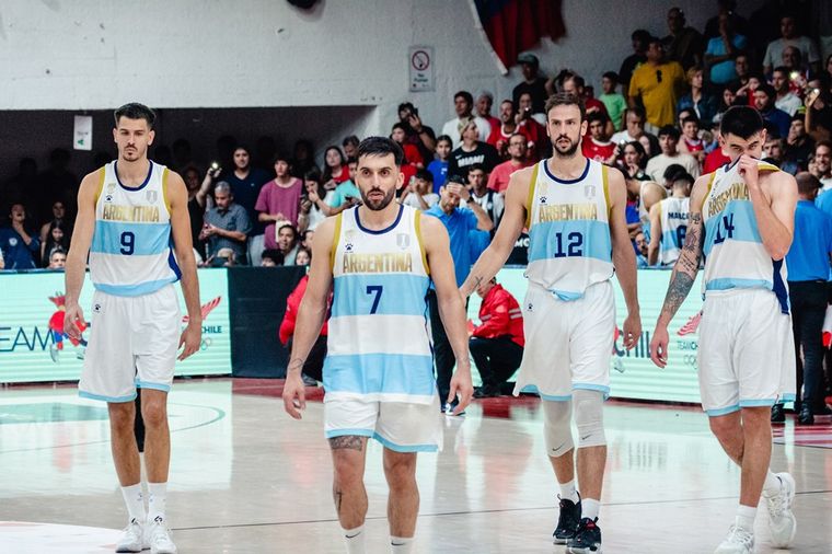 Argentina cayó ante Chile por las Eliminatorias para la AmeriCup 2025. (FIBA)