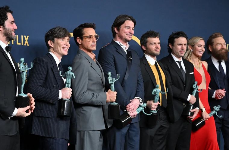 Oppenheimer sigue cosechando premios antes de los Oscar.