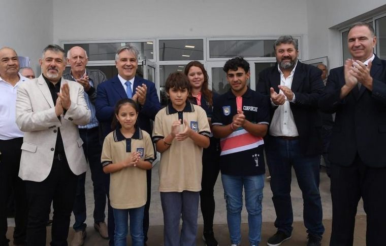 Llaryora inauguró el Ciclo Lectivo y se comprometió a recuperar el Fonid