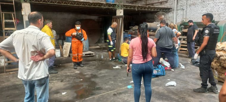 FOTO: Murió un operario en una cámara séptica de Estación Juárez Celman