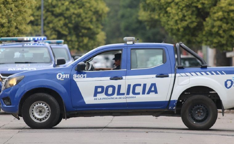 La Policía trabaja en el lugar donde mataron al vecino.