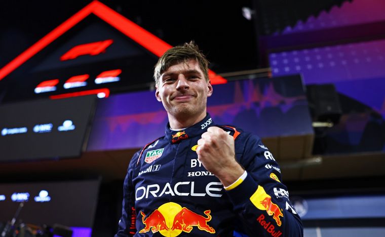 FOTO: A Red Bull le costó encontrar el coche para Max en los ensayos y apareció en la Qualy