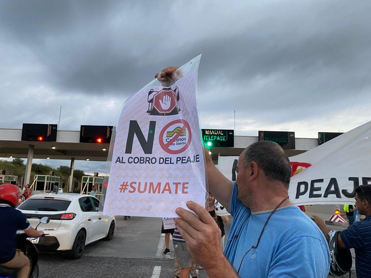 Corte parcial en el peaje que conecta Córdoba con La Calera