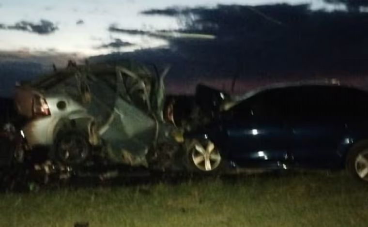 El choque frontal ocurrió cerca de Tres Arroyos. (Foto: La Nueva Provincia)