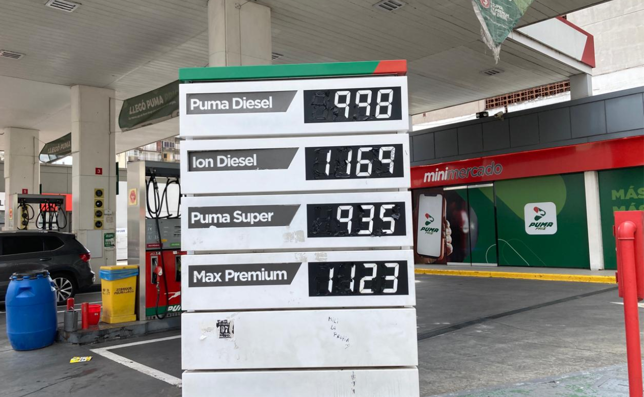 FOTO: Aumentaron un 7,5% los combustibles en Rosario y estaciones de todo el país.