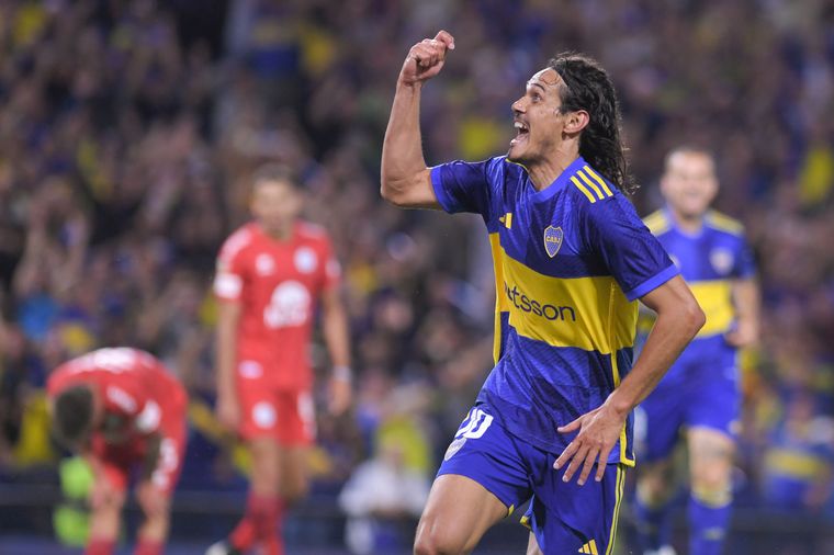 Cavani marcó los tres goles de Boca y le dio el triunfo sobre Belgrano.