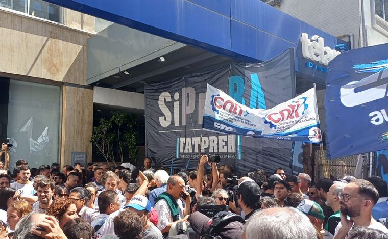 Protesta contra el cierre de Télam. (Foto: Orlando Morales/Cadena 3)