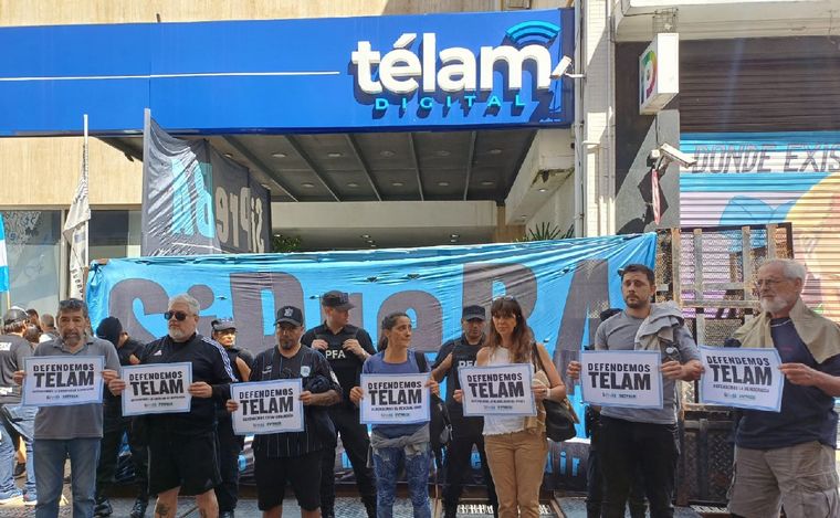 Protesta contra el cierre de Télam. (Foto: Orlando Morales/Cadena 3)