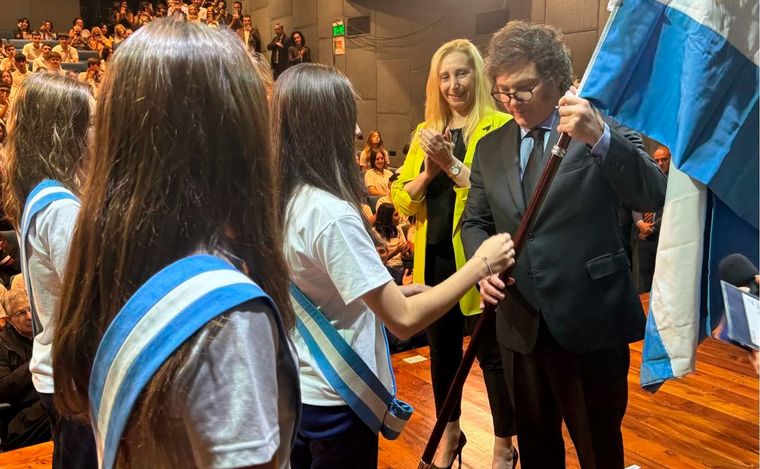Milei inauguró el ciclo lectivo en el colegio donde estudió. (Foto: NA)