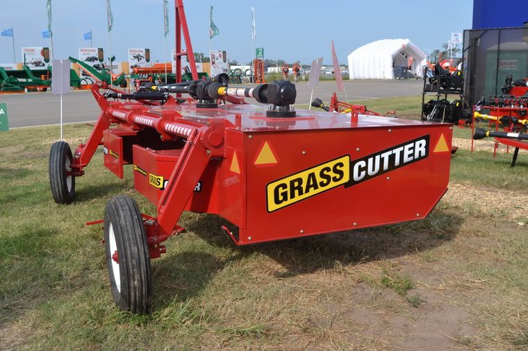 Grass Cutter, la potencia de las máquinas, presente en la muestra