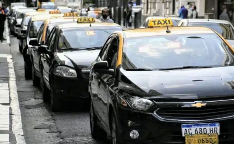 FOTO: Los taxis vuelven a parar en Rosario.