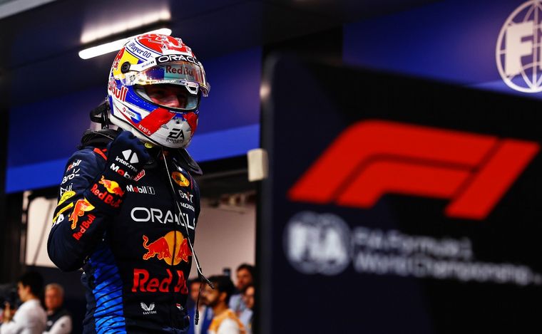 Pole #34 de Verstappen, que buscará otra victoria más, mañana, en Jeddah