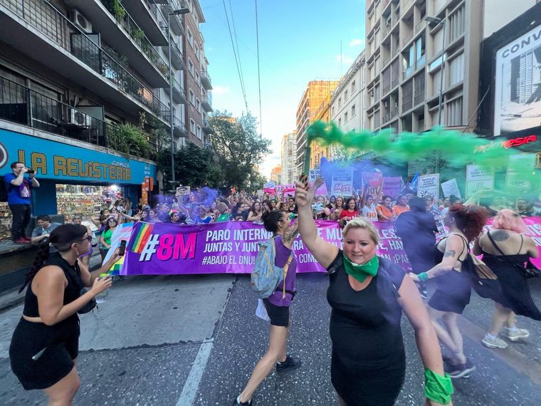 Marcharon en el país por el Día Internacional de la Mujer