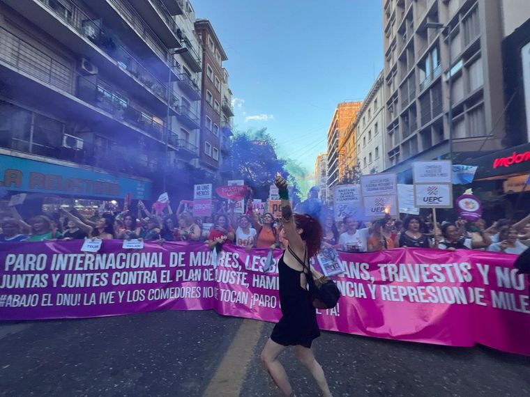 Marcharon en el país por el Día Internacional de la Mujer