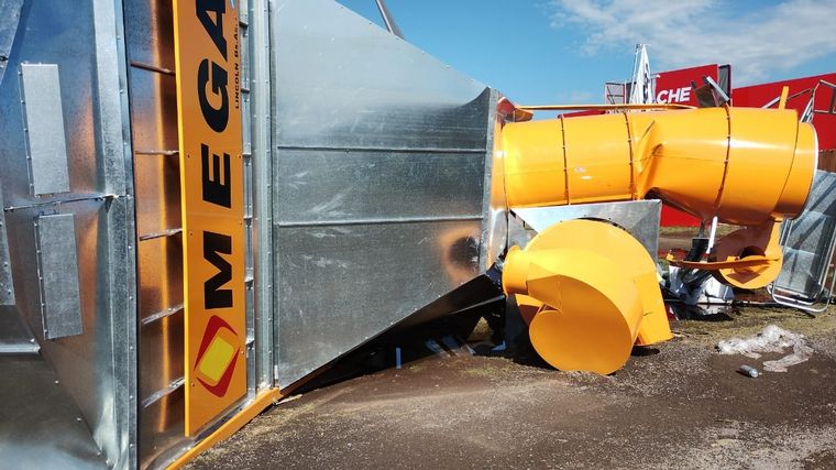 Fuerte temporal en San Nicolás, produjo daños en la Expoagro