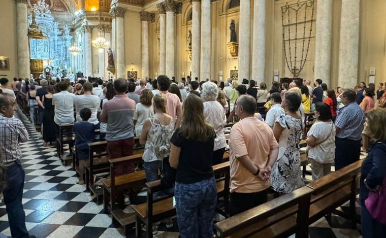 FOTO: El Arzobispo pidió rezar por las autoridades en medio de la escaldada de violencia. 