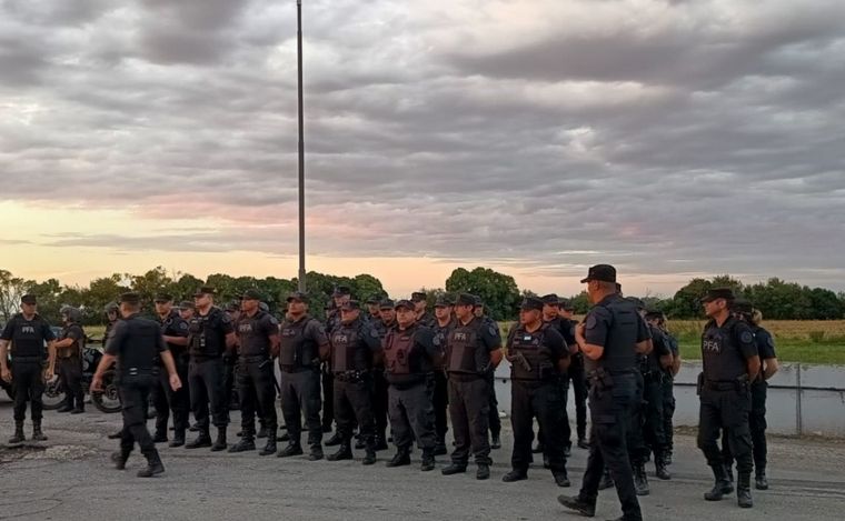 Bullrich recibió primer refuerzo de agentes: 