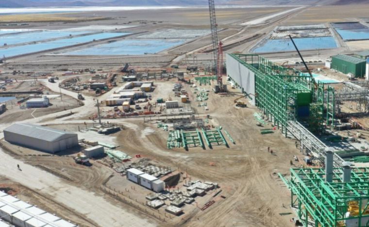 La Corte ordenó detener la explotación de litio en el Salar del Hombre Muerto.