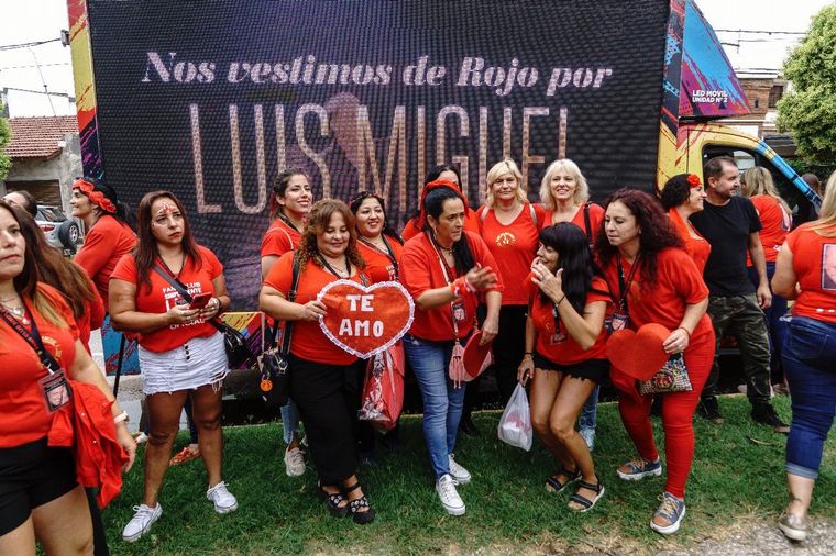 La presencia del artista mexicano revolucionó las calles de Alta Córdoba.